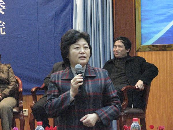 摄影：李福华